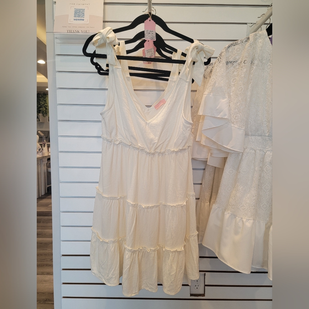 Chic Cream Tiered Midi Dress